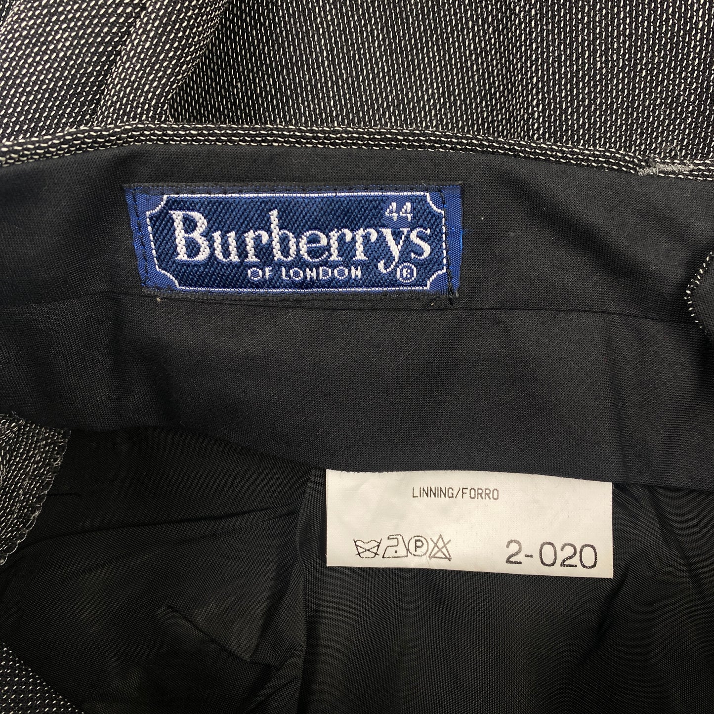 Pantalón Burberry (44)