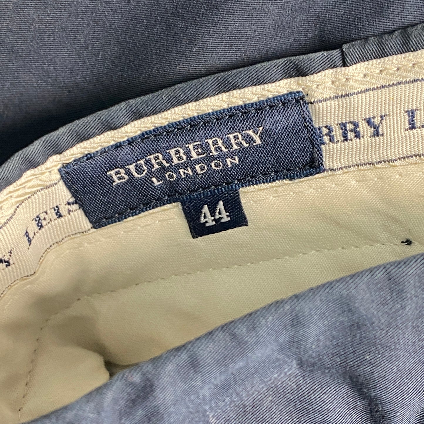 Pantalon Burberry clasico (44-M)