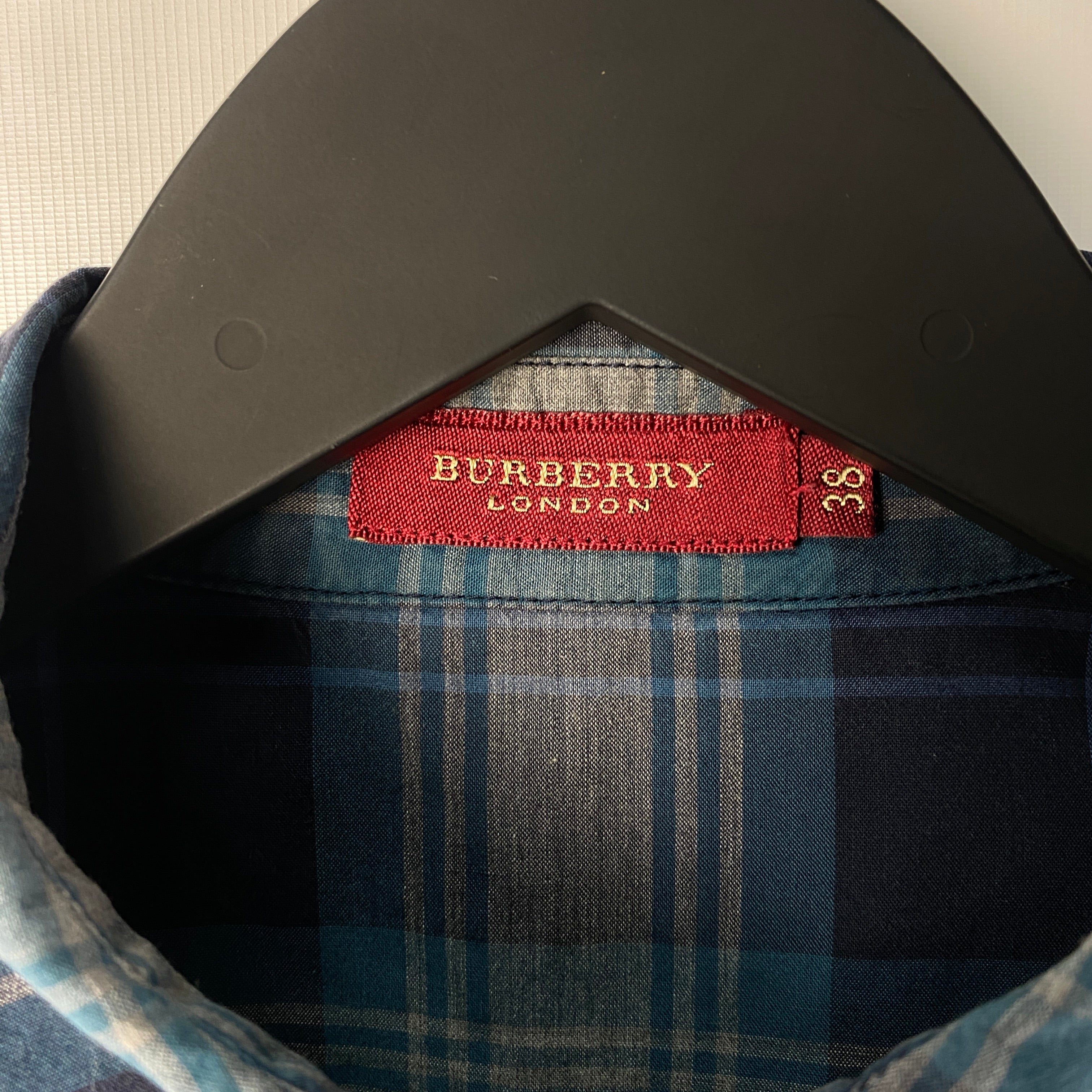 Burberry valencia tiendas 60 best sale